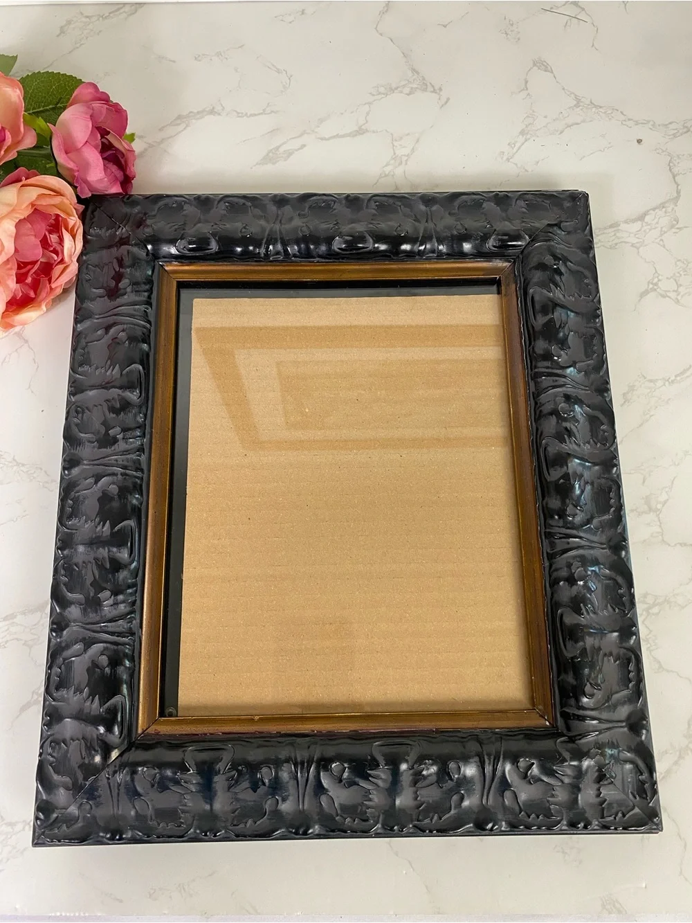 Heavy Gothic black picture frame w/ copper color trim 8x10